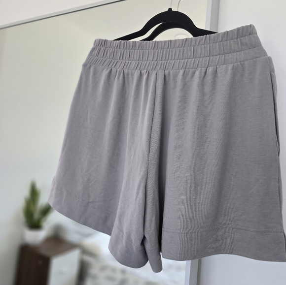 VARLEY Henderson High-waist Shorts In Gray Flannel - Picture 5 of 8